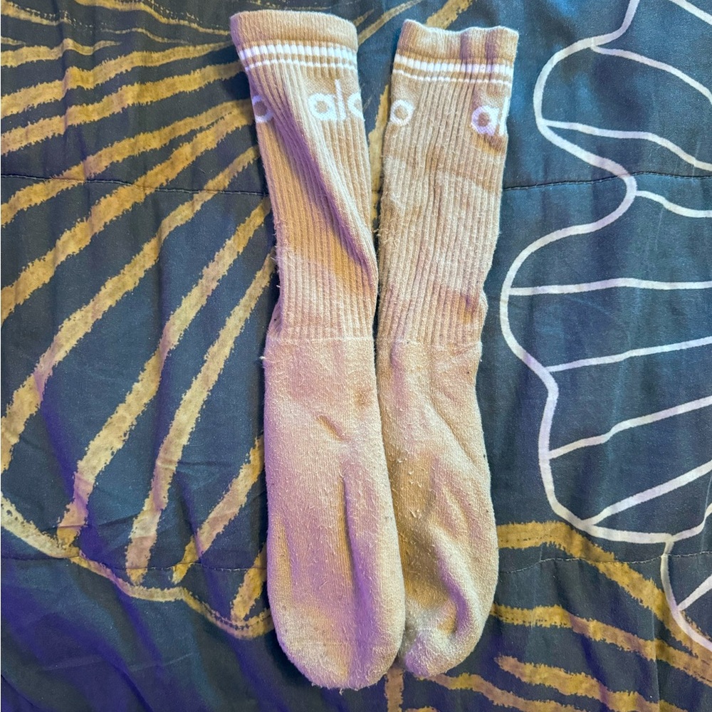 Alo “Throwback” Socks Tan L/Large